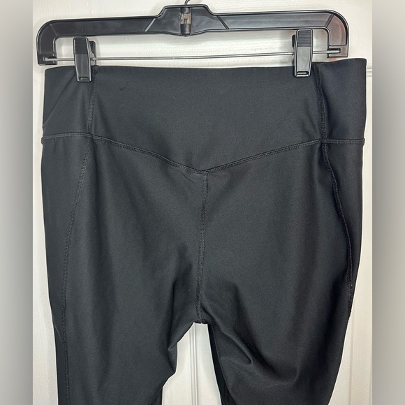 Nike Dri-Fit women’s black large 3/4 length capris exercise pants EUC - Picture 10 of 16